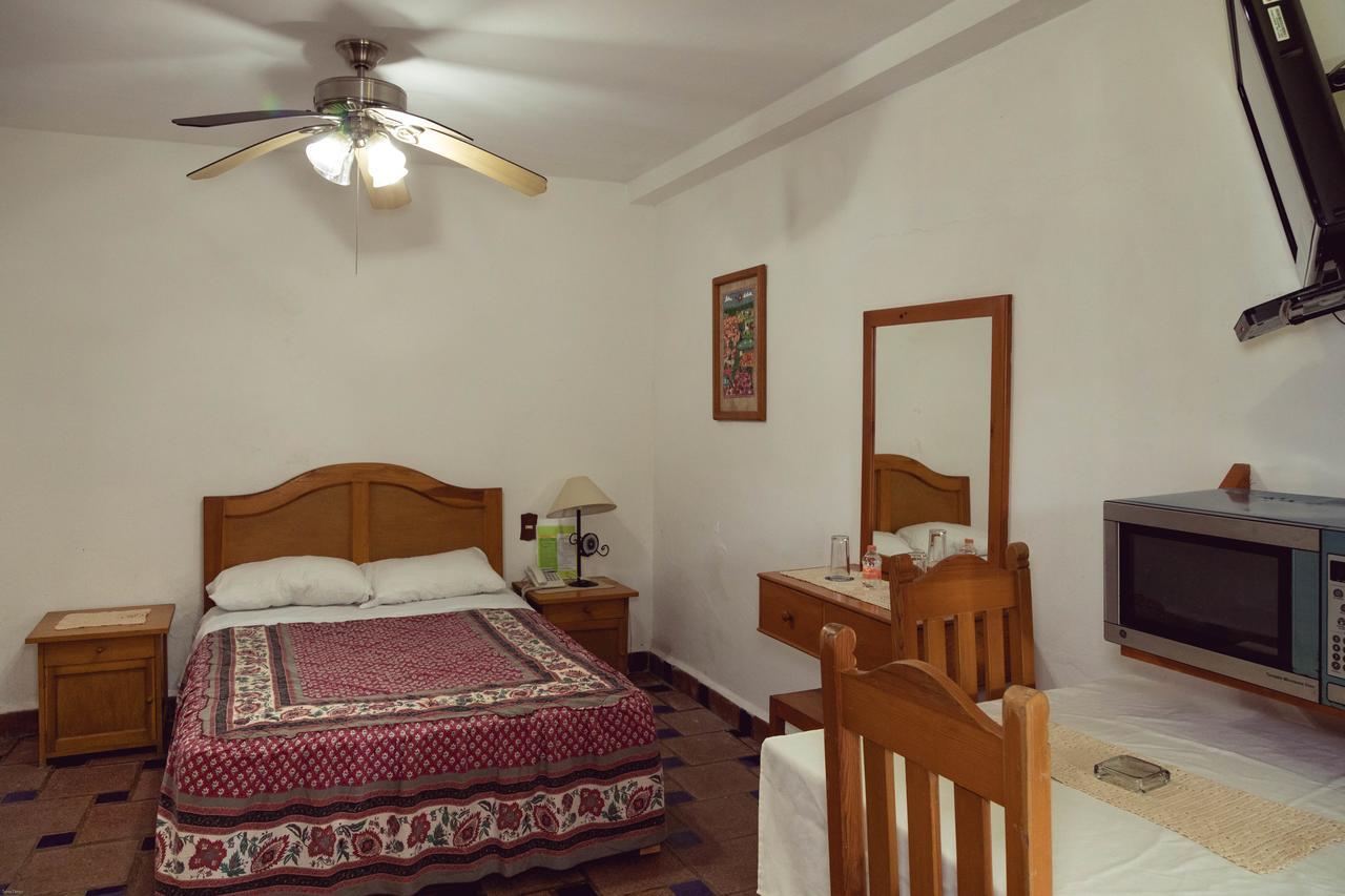 Bungalows Y Temazcal Zoviq Hotel Xochitepec Eksteriør billede